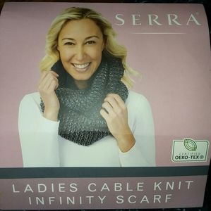 NWT Cable-Knit Infinity Scarf
